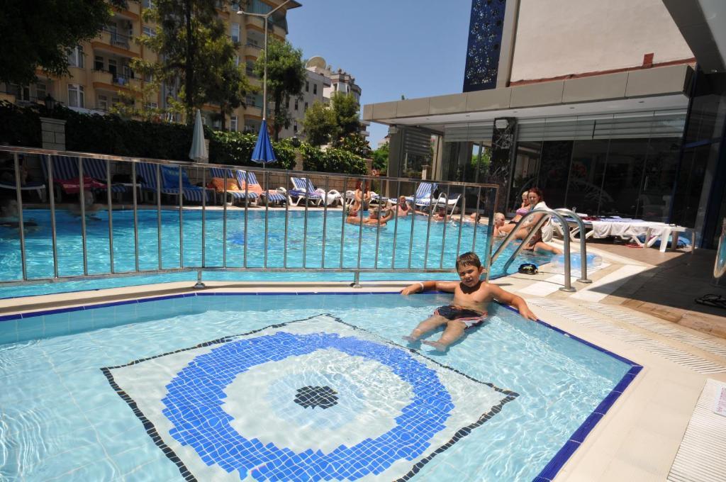 คลีโอพัตรา มิคาดอร์ โฮเต็ล Hotel อลันยา ภายนอก รูปภาพ
